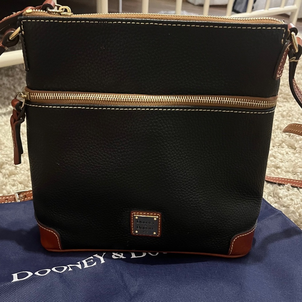Dooney & Bourke Black Crossbody all weather pebbled leather, good condit…